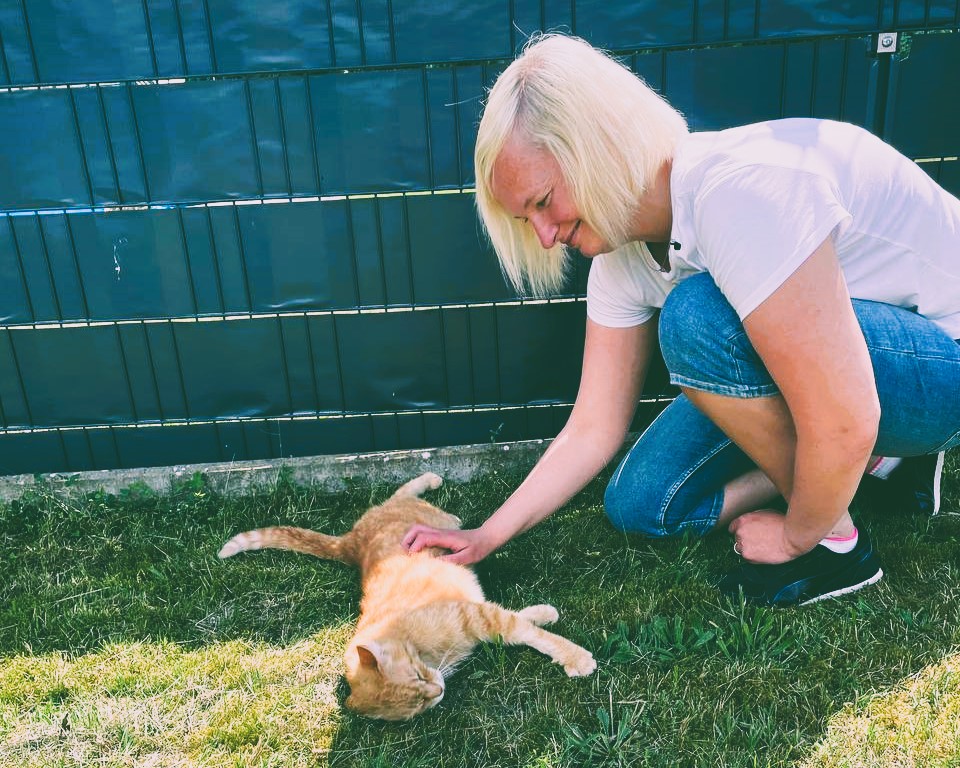 Doris Voss bei der Arbeit – einfühlsame Tierkommunikation für Tiere aller Art